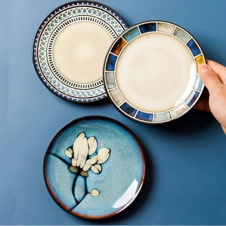 Pratos de Cerâmica Artesanal - Elegância Europeia