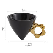 Caneca em Forma de Cone com Alça Dourada - 180ml