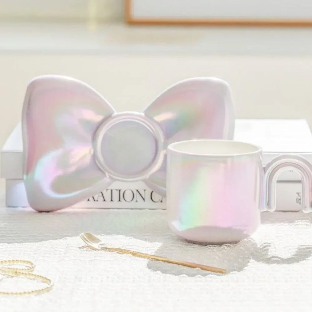 Xícara e Pires Lacinho Brilhante em Porcelana - 200ml