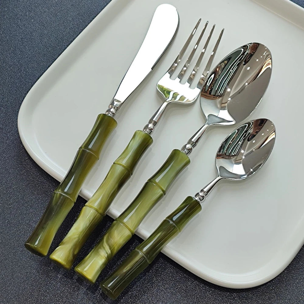 Conjunto de Talheres Clássicos em Aço Inox e Bambu - 4pcs