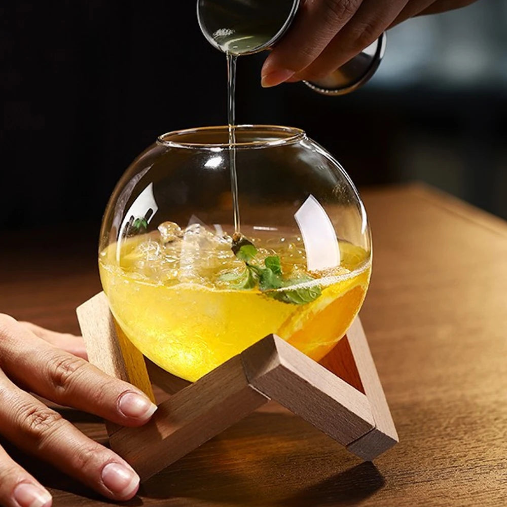 Copo Criativo para Drink com Suporte em Madeira