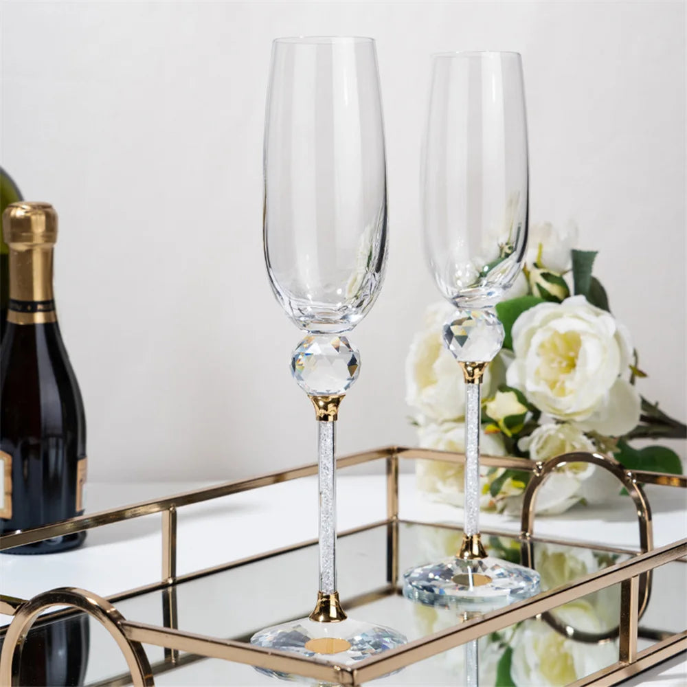 Conjunto 2 Taças 220ml Detalhes Dourado e Prata
