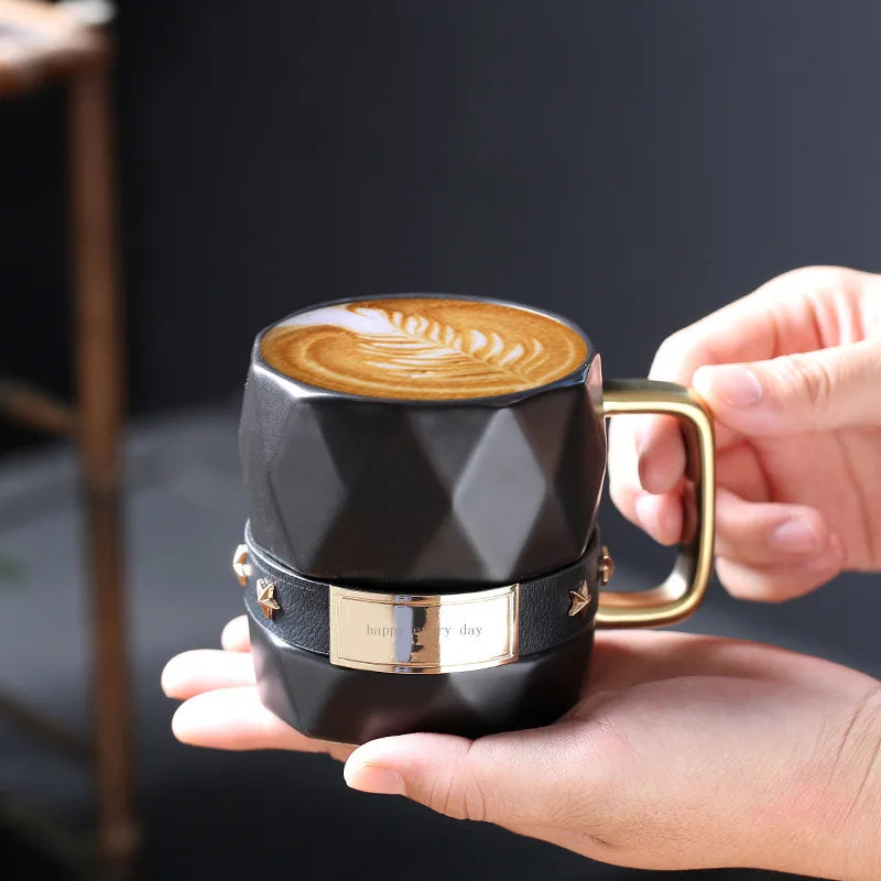 Caneca Cerâmica Nórdica Luxo - 300ml