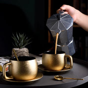 Xícara Dourada em Porcelana 300ml - Estilo Minimalista
