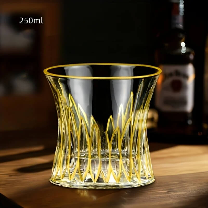 Copo de Cristal com Linhas Dourada