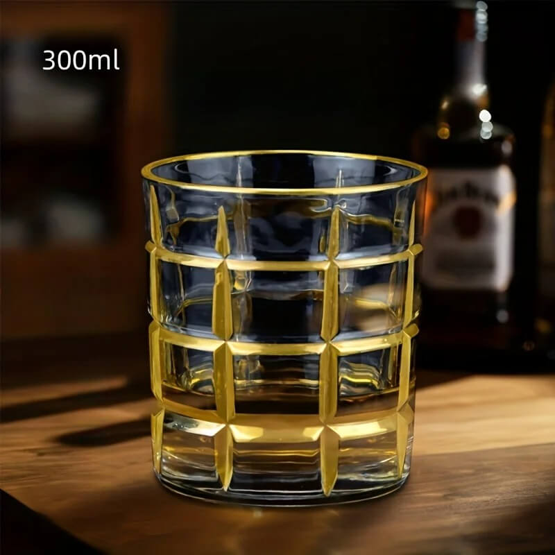 Copo de Cristal com Linhas Dourada