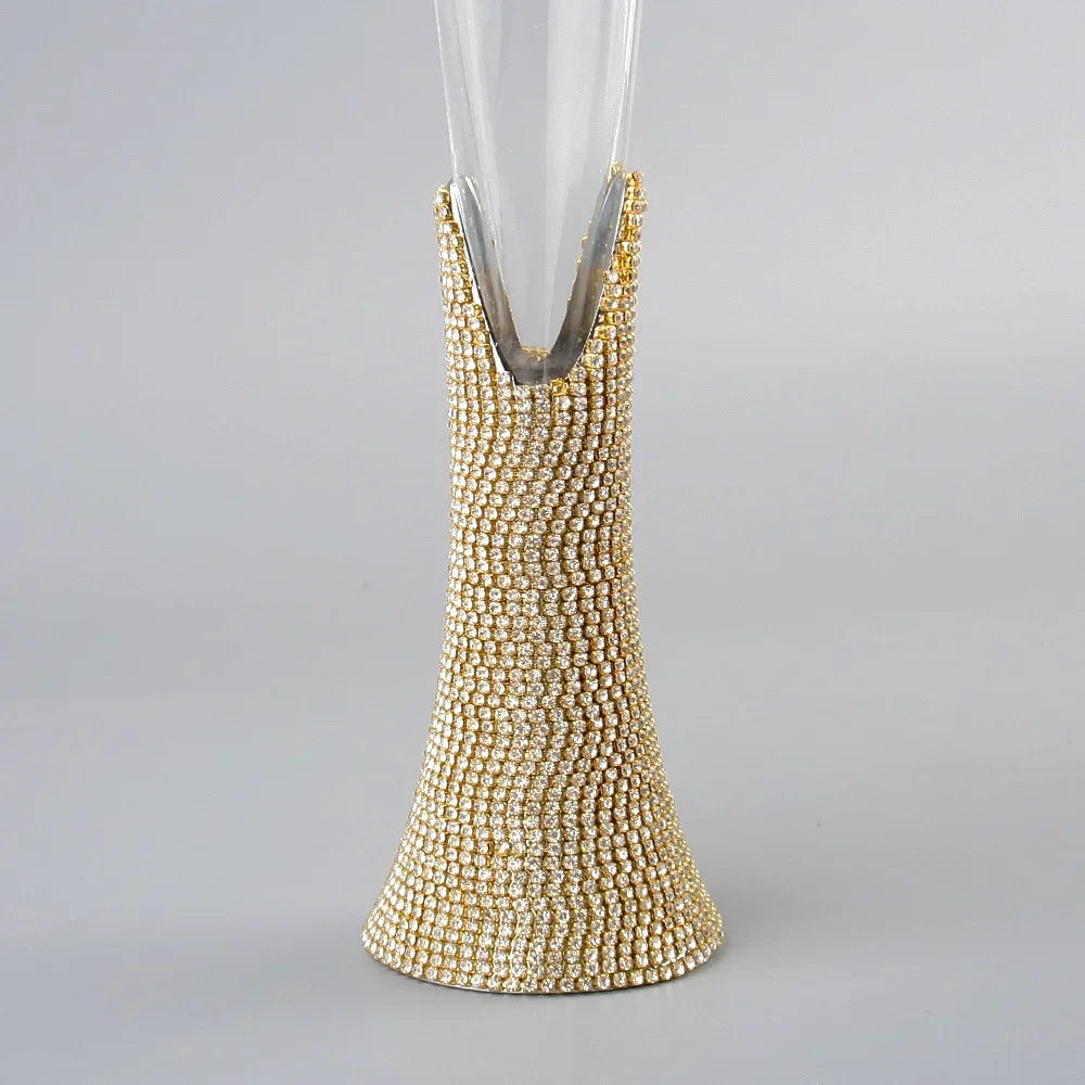 Taça de Cristal Luxuosa com Base Strass - 150ml