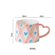 Caneca Pintada à Mão Cerâmica 300ml - Design Romântico
