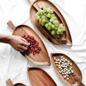 Bandeja de Madeira em Forma de Folha - Elegância Natural