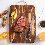 Tábua de corte de madeira de acácia premium com bloco de açougueiro de grão final com esteiras de borracha antiderrapantes e alça de aço inoxidável para cozinha