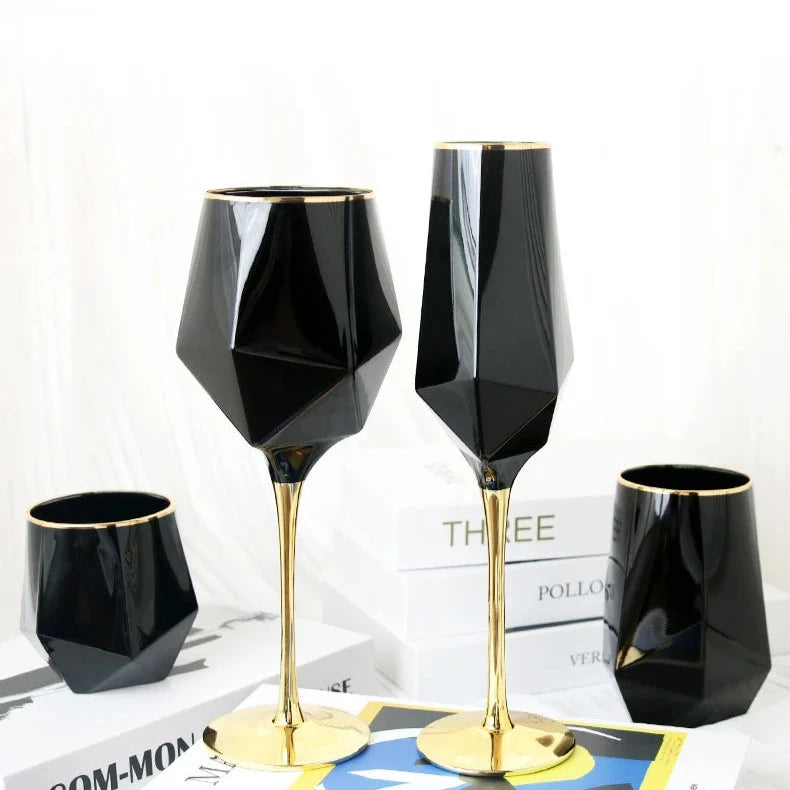 Linha Black Taças e Copos Geométricos de Vidro 4 Modelos