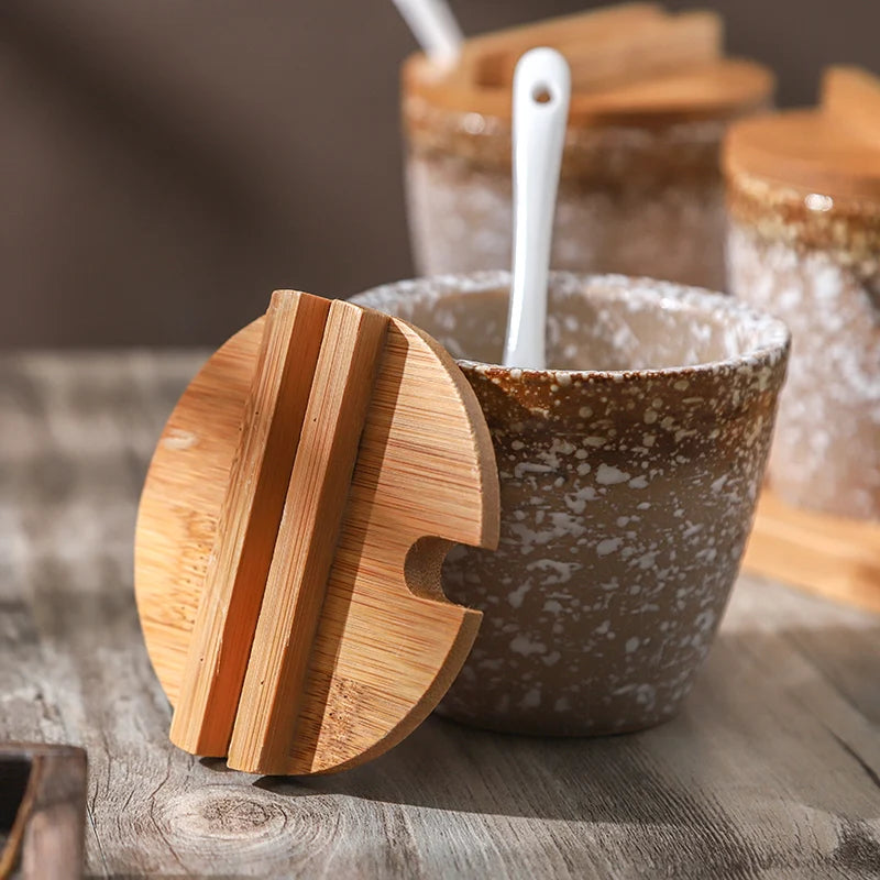 Conjunto de Potes de Cerâmica para Temperos com Tampa de Bambu
