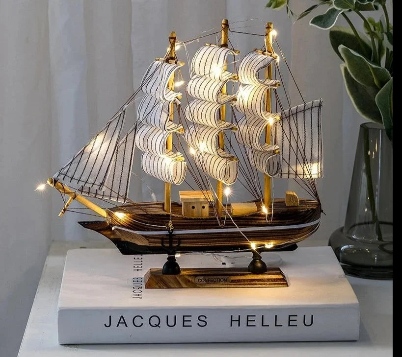 Veleiro em Madeira Adorno com Luz