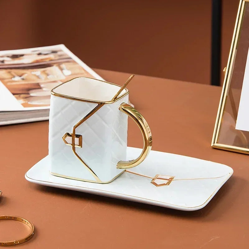 Conjunto Criativo Caneca Formato Bolsa em Porcelana 3pcs